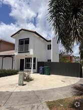 Building Photo - 750 SW 6th Ct