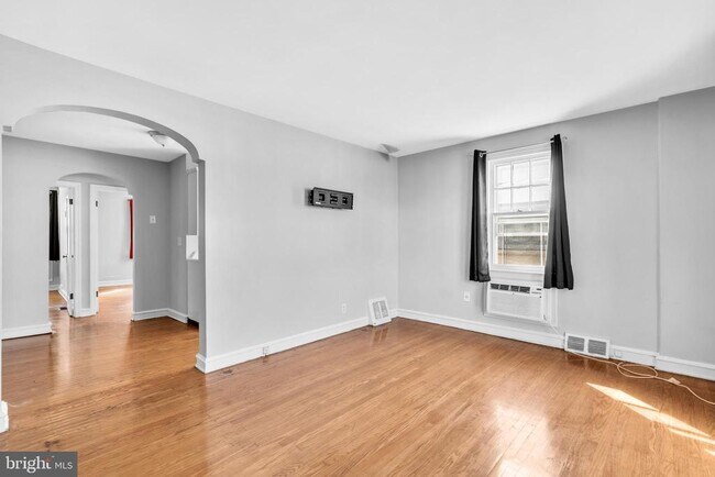Foto del edificio - 7341 Oxford Ave