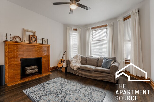 Building Photo - 4442 N Kimball Ave