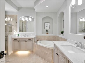 Building Photo - 7864 Valencia Ct