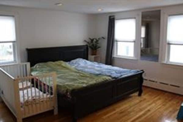 Building Photo - 10 Beecher Pl