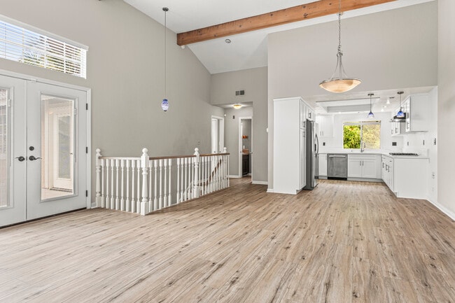 Building Photo - 2110 Rockefeller Ln