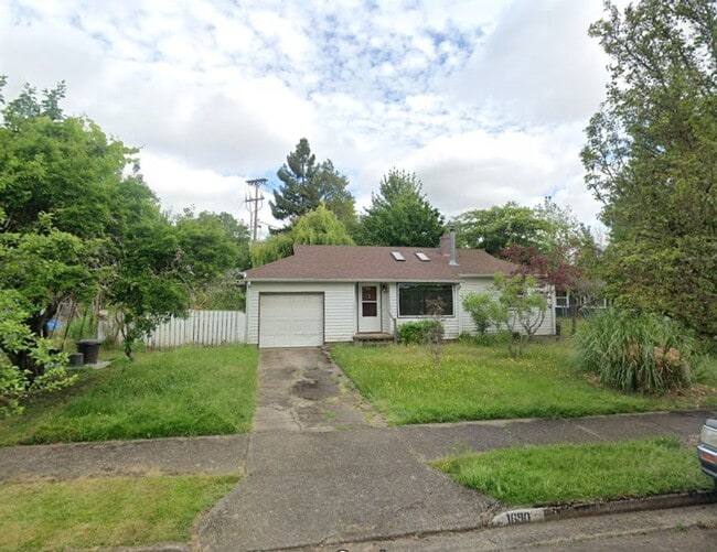 Building Photo - Fresh Remodel 2 bed Single Family!