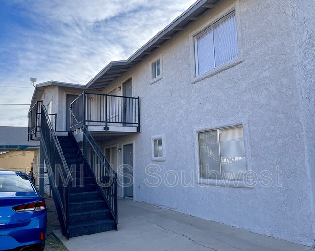Building Photo - 1580 Sierra Vista Dr