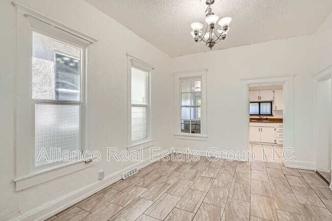 Building Photo - 2827 California St