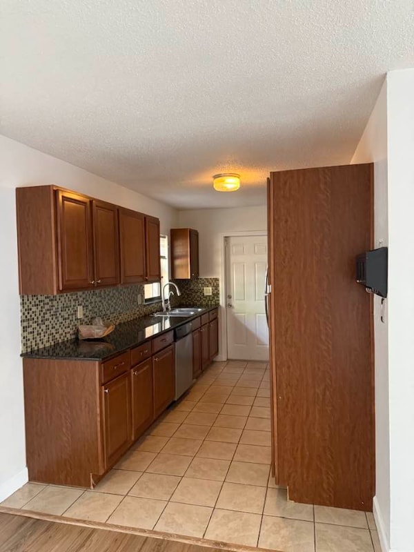 Foto del edificio - 802 Apache St