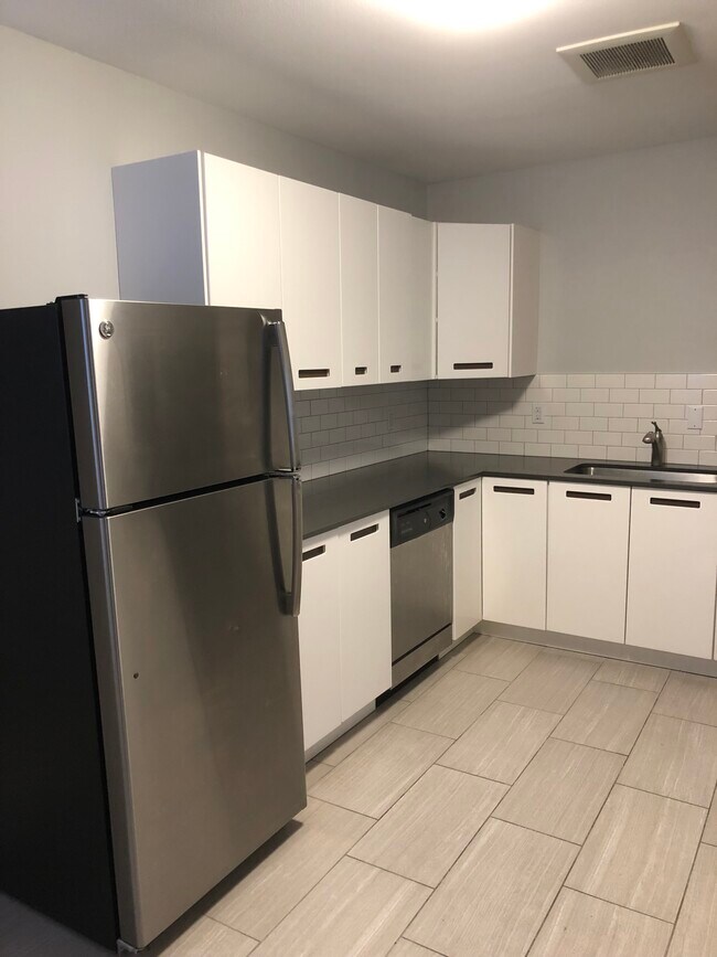 Foto del edificio - 411 28th Ave S