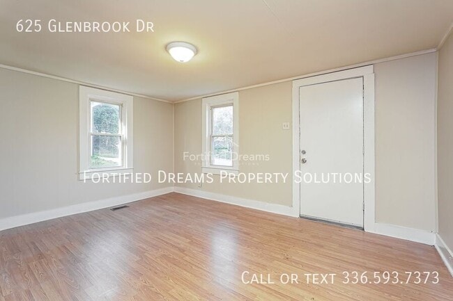 Building Photo - 625 Glenbrook Dr