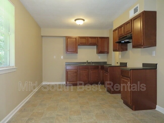 Building Photo - 4792 Bluff Wood Cove