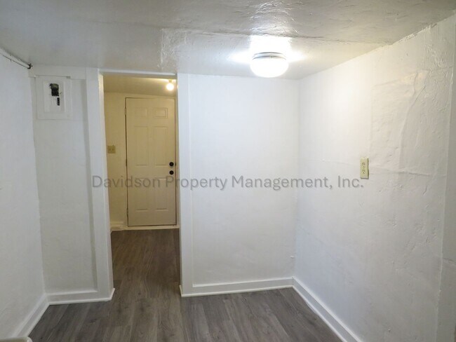 Foto del edificio - 1212 1/2 McArthur Ave