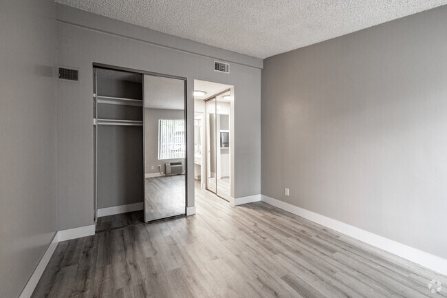 1 habitación, 1 baño - 750 pies cuadrados - Dormitorio - The Arbors Santa Ana