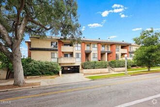 Building Photo - 601 S El Molino Ave