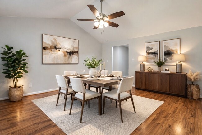 Foto del edificio - 5758 Greencraig Dr