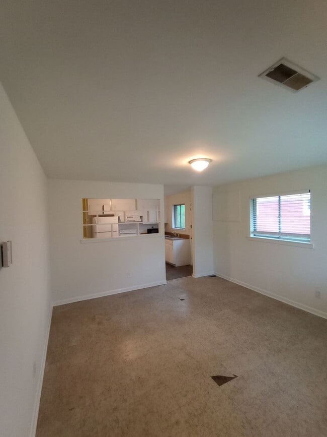 Building Photo - 936 Fortwood St