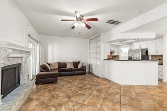 Building Photo - 10788 Briar Forest Dr
