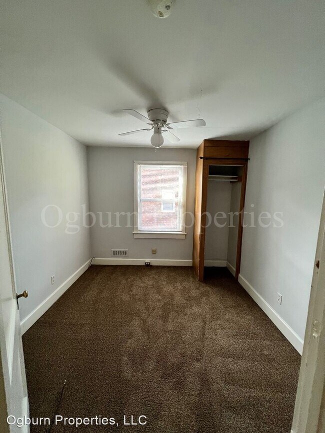 Building Photo - 3 br, 1 bath House - 3243 Emory Drive