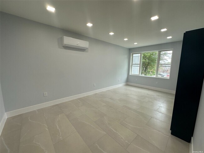 Foto del edificio - 207-19 Hillside Ave.