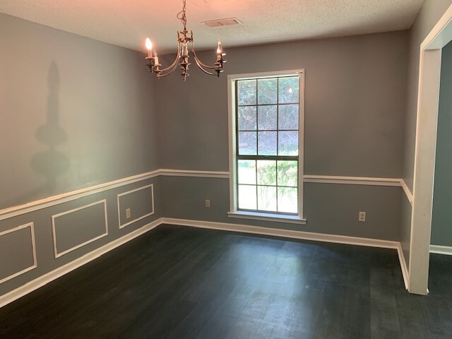 Foto del edificio - Large secluded 4 bedroom/2 bath in Blue Ridge Estates