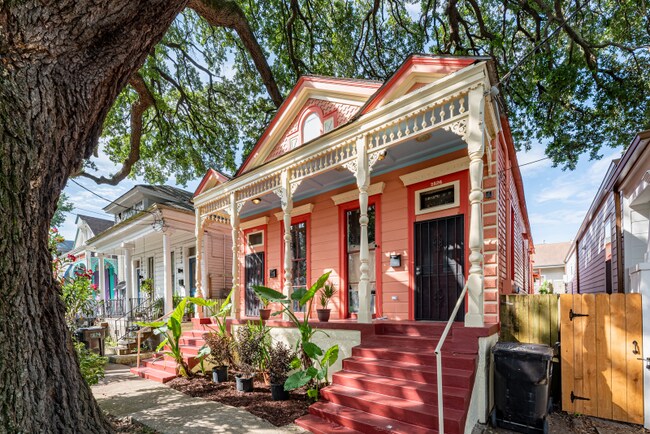 Foto del edificio - 2826 Banks St