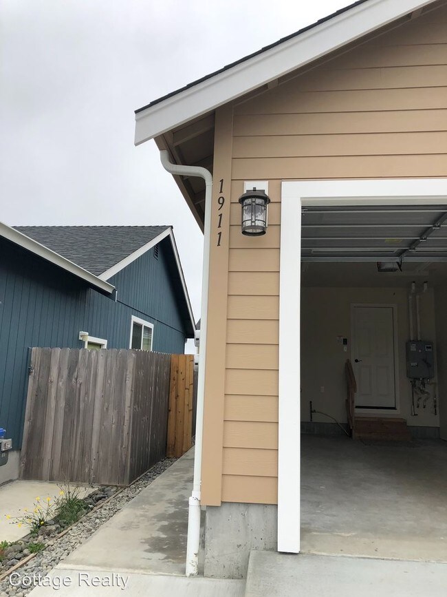 1911 1911 Sagewood Way Mckinleyville Ca 95519 Apartment For