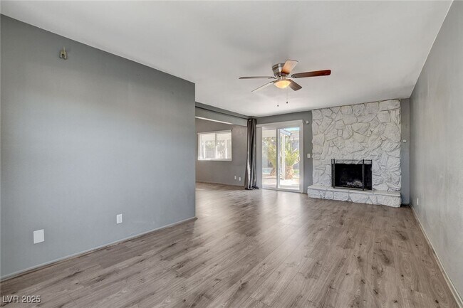 Foto del edificio - 6223 W Foothill Blvd