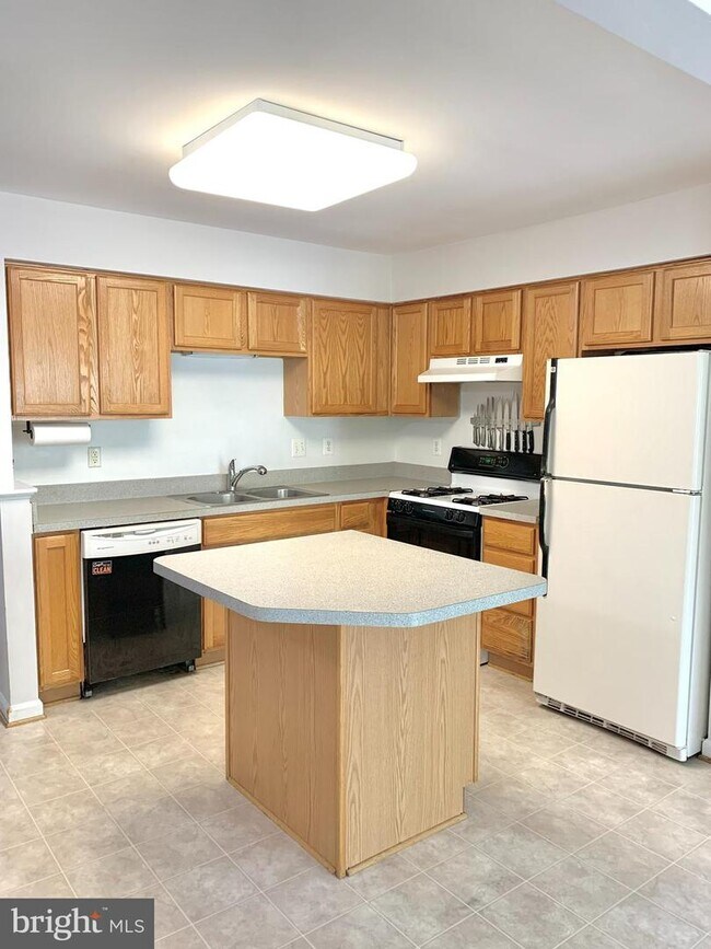 Building Photo - 4501 Papillion Ct