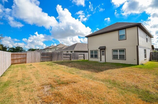 Building Photo - 5434 Logan Dale Dr