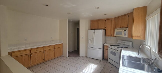 Foto del edificio - Upscale 4 bedroom Home