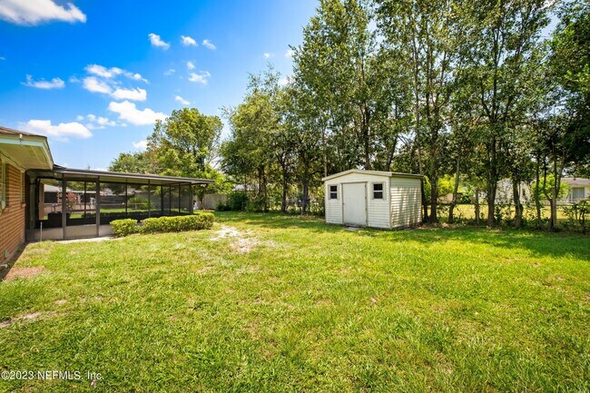 Foto del edificio - 736 Foxbriar Cove