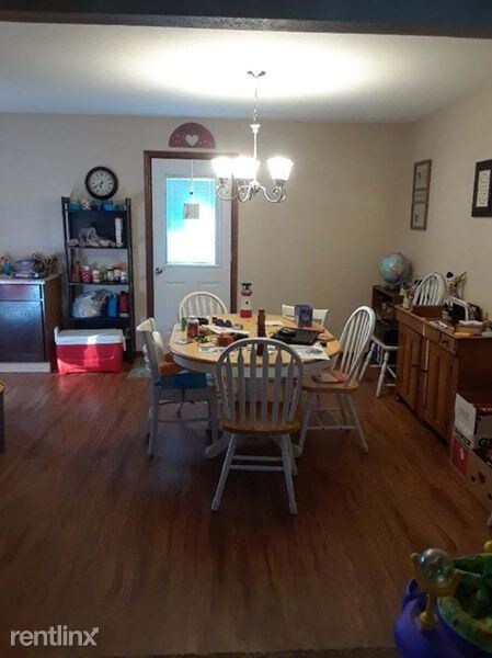 Foto del edificio - 3 br, 1.5 bath Townhome - 819 Elm Ave.