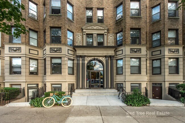 Building Photo - 1153 Commonwealth Ave