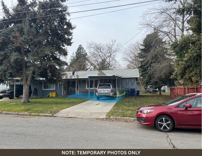 Building Photo - 2711-13 N 10th Pl