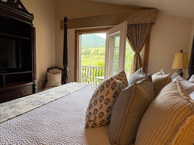 Foto del edificio - Top-Floor Mountainside Zermatt Villa – Fully Furnished – All Utilities Included