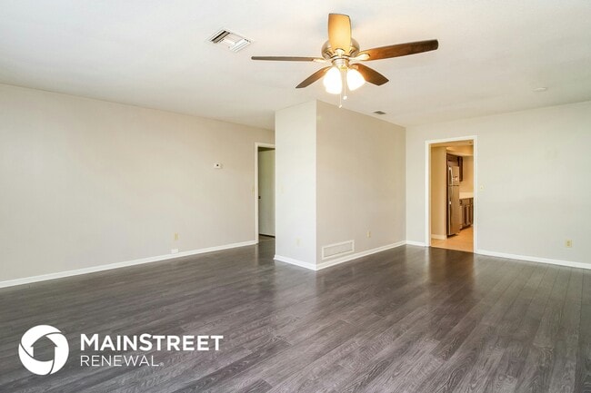 Building Photo - 738 Preble Ave