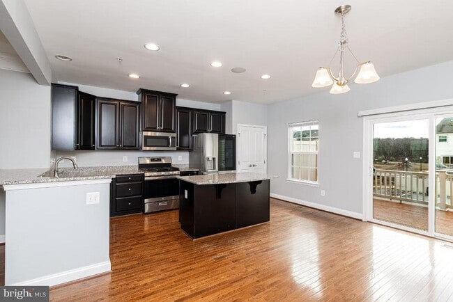 Building Photo - 5525 Peanuts Ln