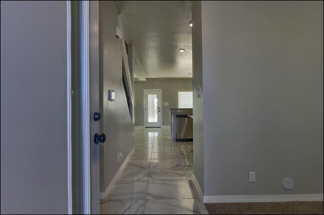 Foto del edificio - Coming Soon!