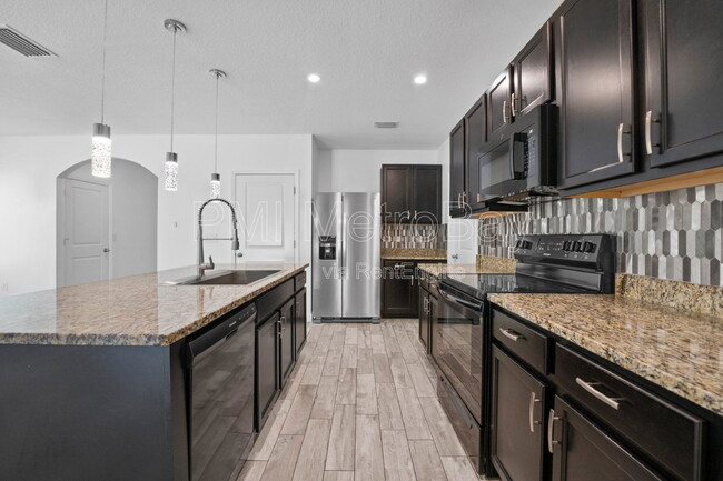 Photo - 105 Lacewing Pl House