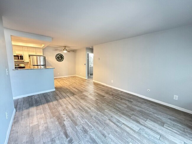 Foto del edificio - Updated 1 bedroom-1 bath, First Floor Condo in Desirable Rancho Mission Villas