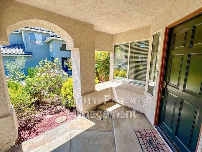 Foto del edificio - 25211 Corte Sombrero