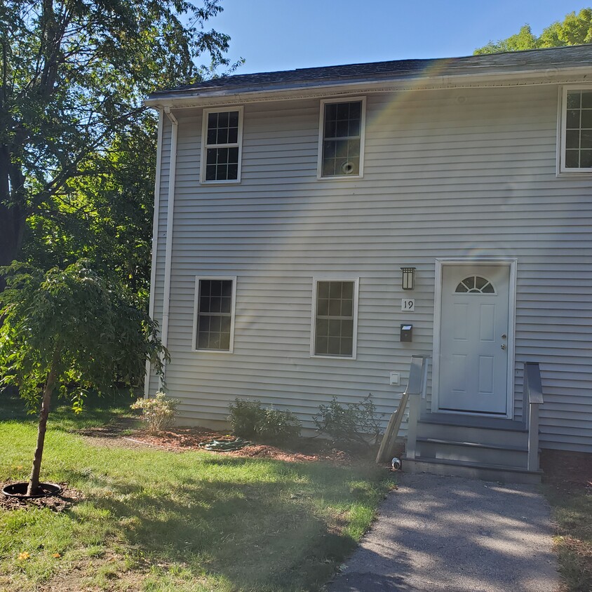 Primary Photo - 19 Dartmouth St