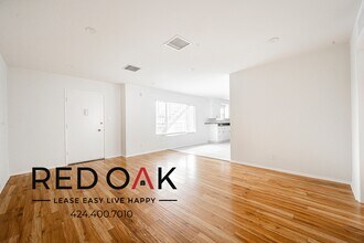 Building Photo - 1439 S Point View St