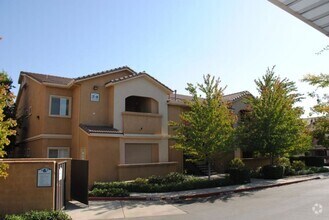 Building Photo - 501 Gibson Dr