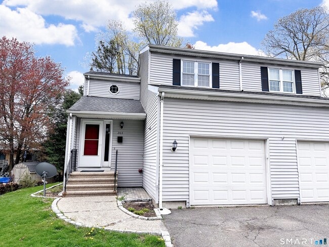 Building Photo - 203 Capewell Ave