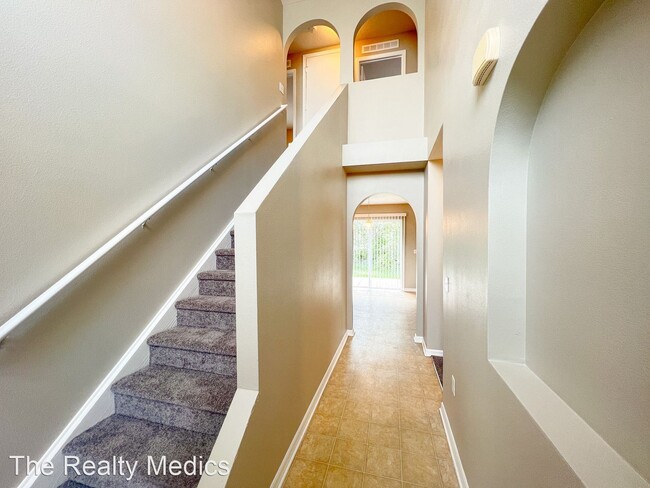 Building Photo - 4 br, 2 bath House - 1418 Sarasota Drive