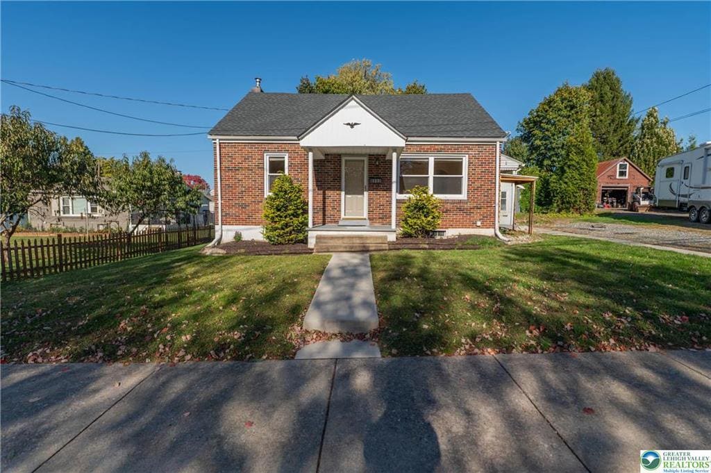 Primary Photo - 137 Lee St