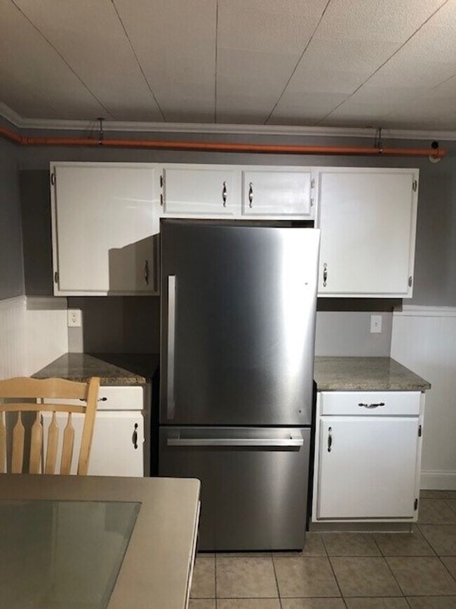 Foto del edificio - 2BR/1BA Available August 15!! Great Residential Location!