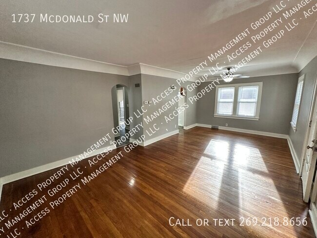 Foto del edificio - 1737 Mc Donald St NW