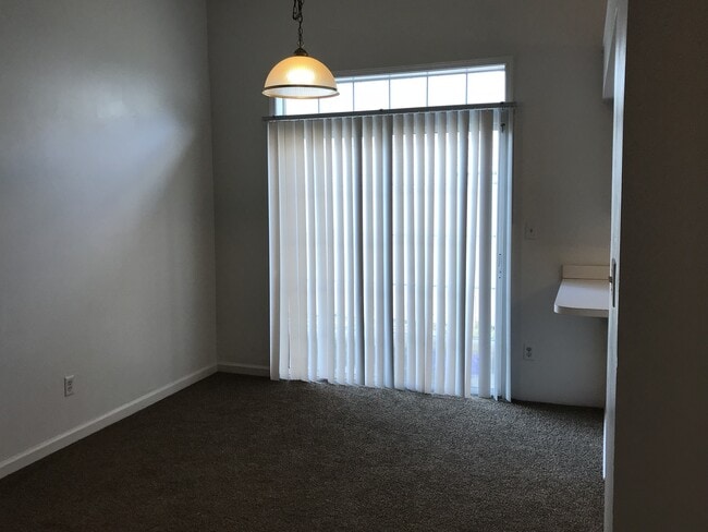 Building Photo - Pet Friendly 3 Bedroom, 2 Bath Duplex in C...
