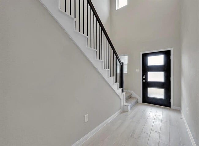 Building Photo - 18487 Sunrise Maple Dr