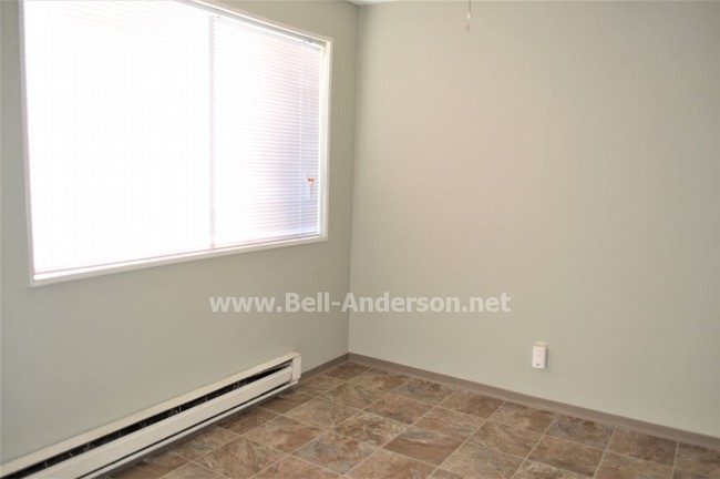 Building Photo - 1601 Maple Ln